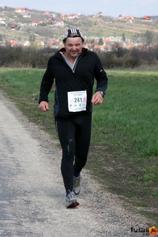 Velencei-tó 2/3 Maraton Futás, Cseke László