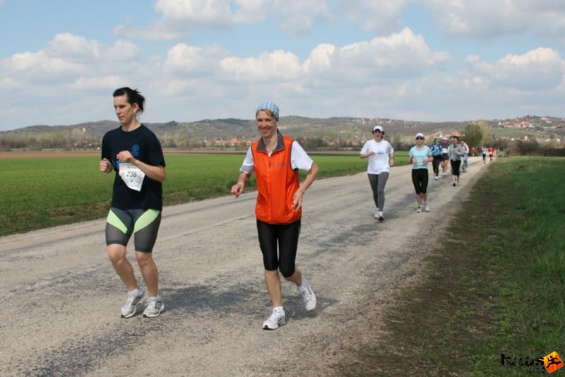 Velencei-tó 2/3 Maraton Futás, Szabó Bernadett