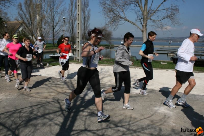 V. Tóparti Futóparti Agárd, Róthné Mong Márta