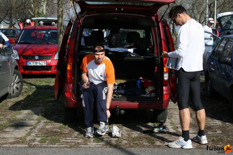 V. Tóparti Futóparti Agárd, Tomi Edzésonline