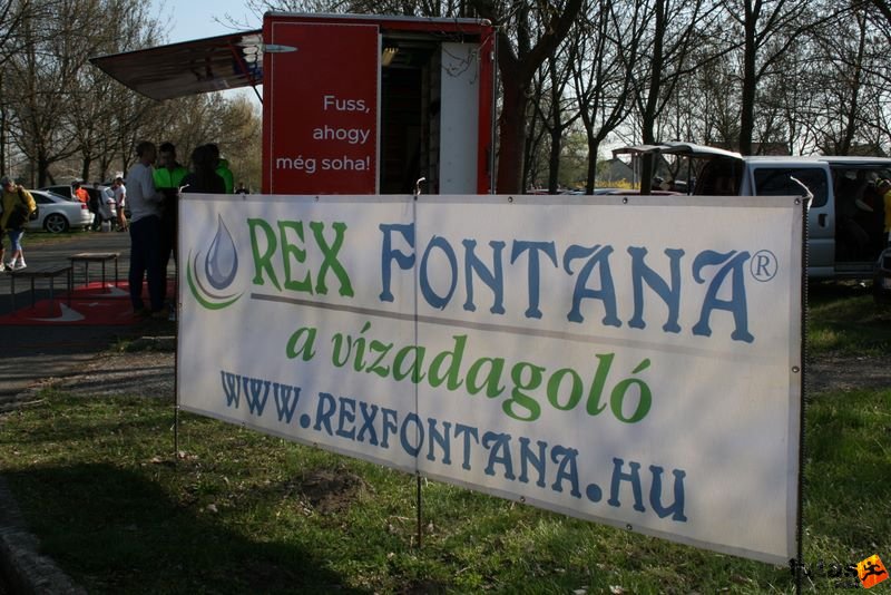 V. Tóparti Futóparti Agárd, Rex Fontana a vízadagoló , támogatónk
