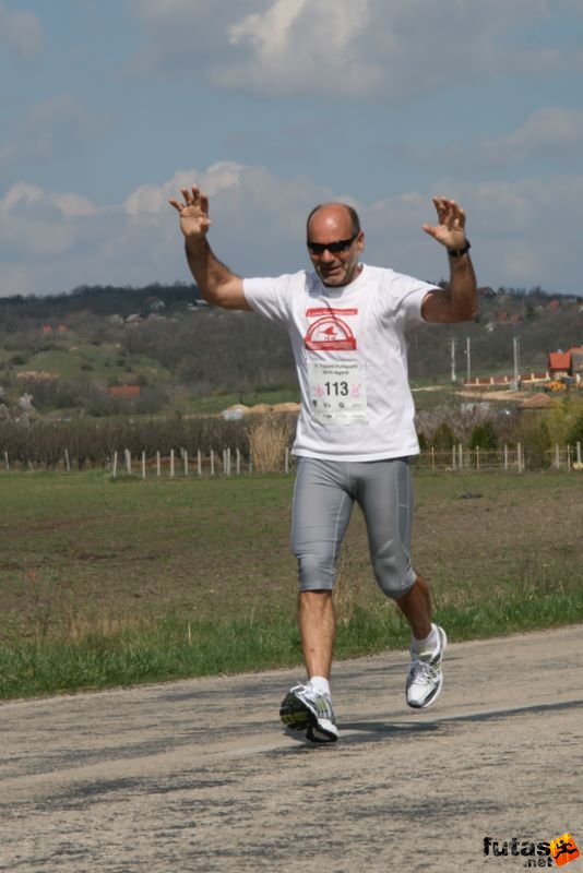 Tóparti Futóparti, futás a Velencei-tó körül Pákozd és Agárd  között, László Zoltán