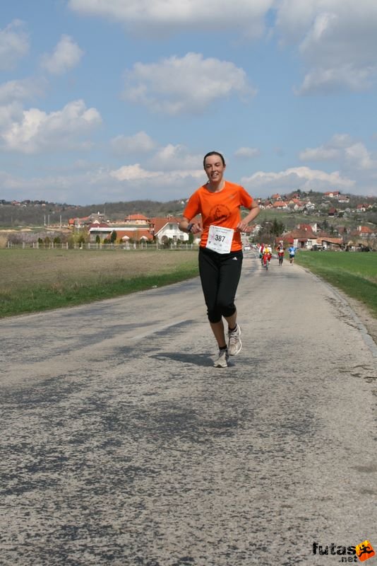 Tóparti Futóparti, futás a Velencei-tó körül Pákozd és Agárd  között, Veronika