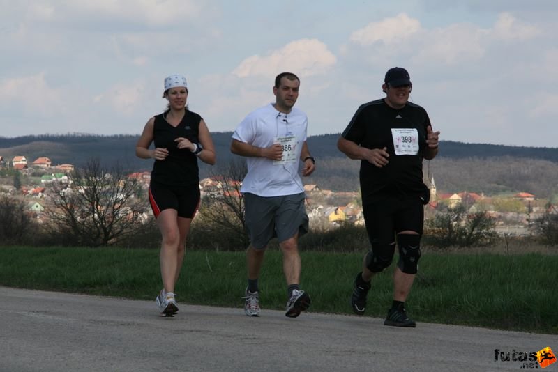 Tóparti Futóparti Agárd Velencei-tó futás egy kis kocogás , Judit, Ungi László, Metál Attila Budapest