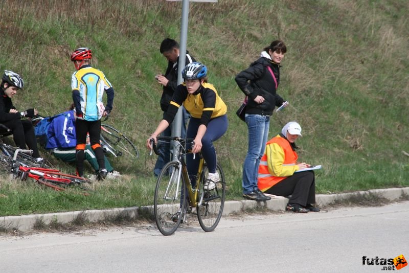 Tatabányai Kerékpár és Triatlon Klub kerékpárversenye: Stop Cukrászda Időfutam Tatabánya, Stop Cukrászda időfutam érkezés a célba
