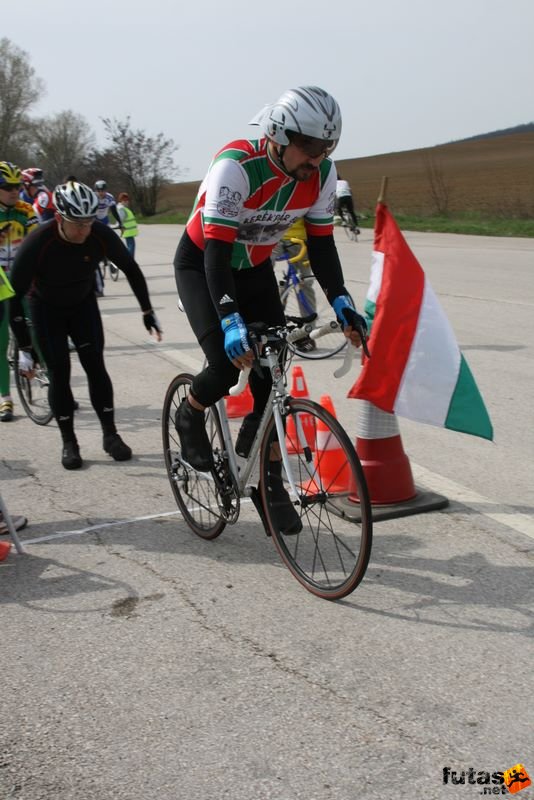 Tatabányai Kerékpár és Triatlon Klub kerékpárversenye: Stop Cukrászda Időfutam Tatabánya, kerekparos_idofutam_246.jpg