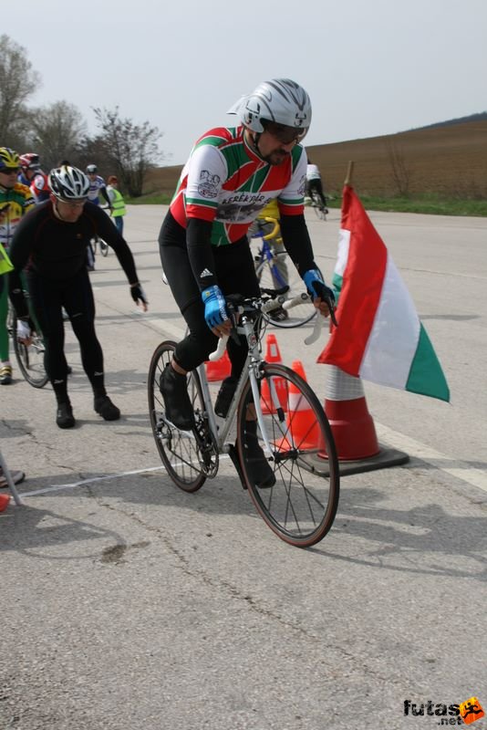 Kerékpárverseny Stop Cukrászda Időfutam Tatabánya kerekparos_idofutam_246.jpg Tatabányai Kerékpár és Triatlon Klub kerékpárversenye: Stop Cukrászda Időfutam Tatabánya, kerekparos_idofutam_246.jpg