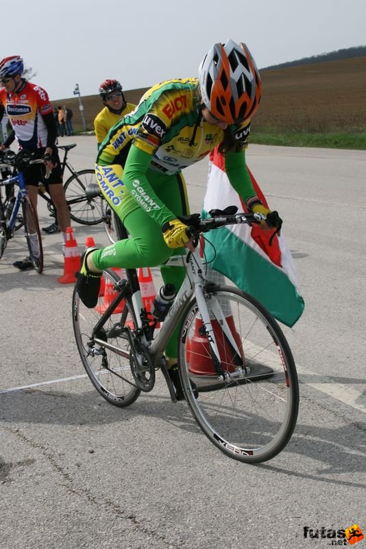 Tatabányai Kerékpár és Triatlon Klub kerékpárversenye: Stop Cukrászda Időfutam Tatabánya, Giant kerékpár Giant Gyömrő kerékpáros szakosztály