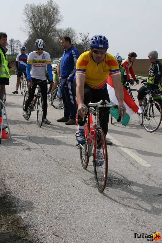 Kerékpárverseny Stop Cukrászda Időfutam Tatabánya Puch országúti kerékpár Tatabányai Kerékpár és Triatlon Klub kerékpárversenye: Stop Cukrászda Időfutam Tatabánya, Puch országúti kerékpár