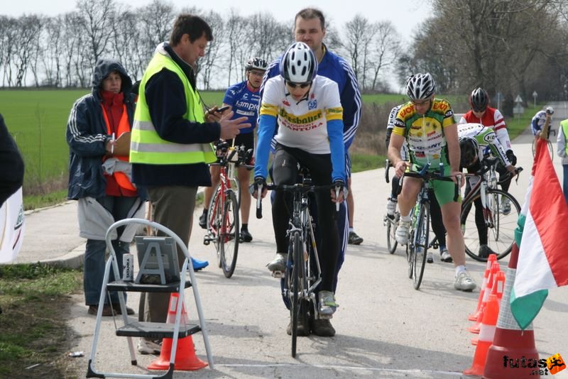 Kerékpárverseny Stop Cukrászda Időfutam Tatabánya kerekparos_idofutam_273.jpg Tatabányai Kerékpár és Triatlon Klub kerékpárversenye: Stop Cukrászda Időfutam Tatabánya, kerekparos_idofutam_273.jpg