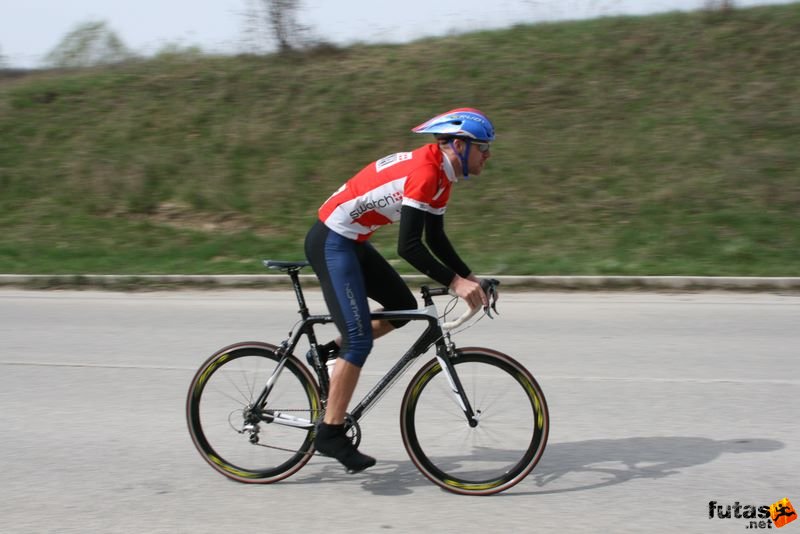 Kerékpárverseny Stop Cukrászda Időfutam Tatabánya Bergamont kerékpár Tatabányai Kerékpár és Triatlon Klub kerékpárversenye: Stop Cukrászda Időfutam Tatabánya, Bergamont kerékpár