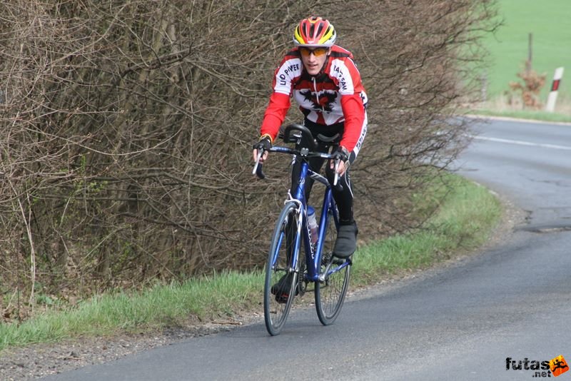 Tatabányai Kerékpár és Triatlon Klub kerékpárversenye: Stop Cukrászda Időfutam Tatabánya, Giant kerékpár