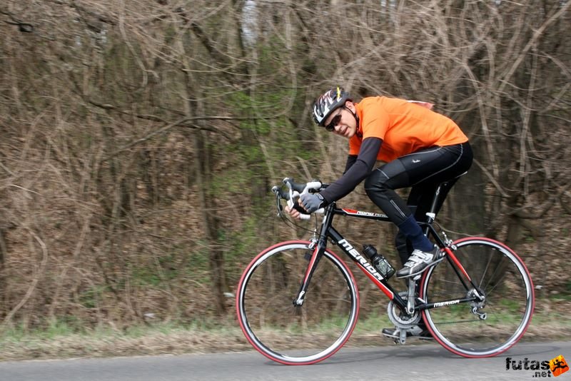 Tatabányai Kerékpár és Triatlon Klub kerékpárversenye: Stop Cukrászda Időfutam Tatabánya, Merida országúti kerékpár