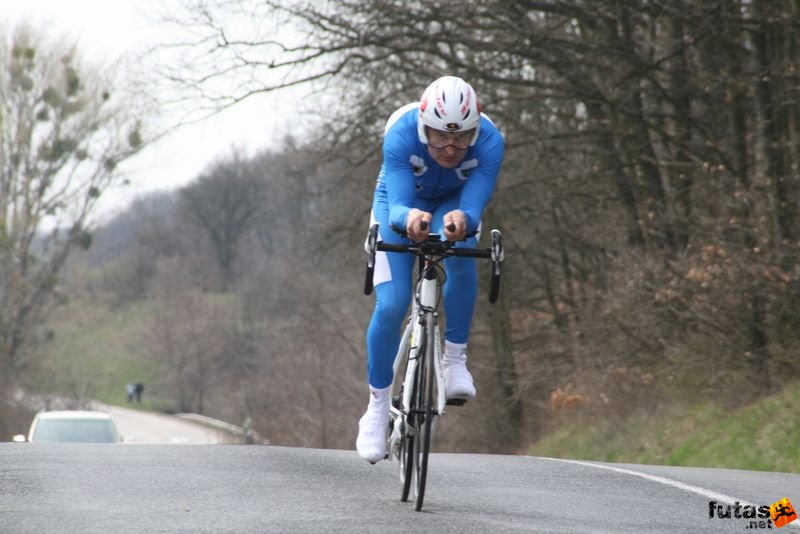 Tatabányai Kerékpár és Triatlon Klub kerékpárversenye: Stop Cukrászda Időfutam Tatabánya, kerekparos_idofutam_330.jpg