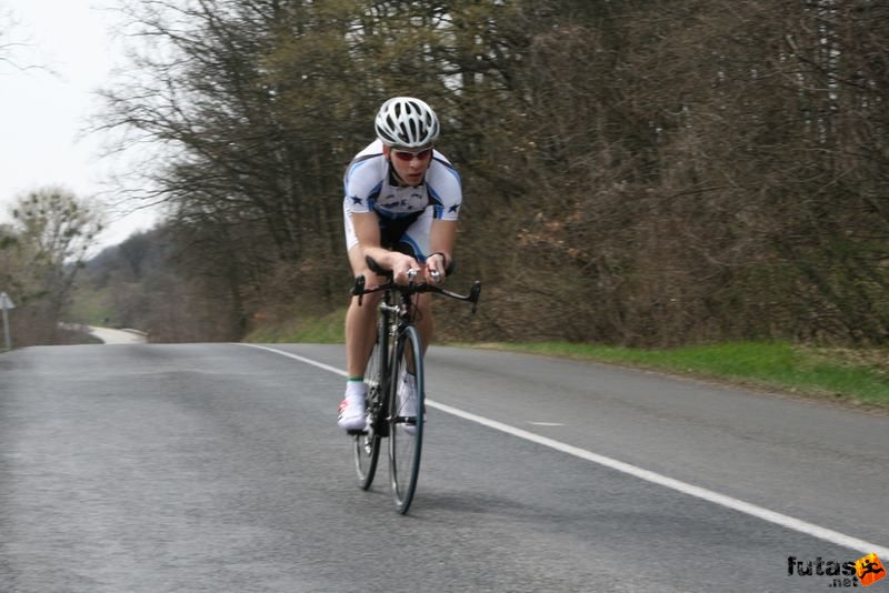 Kerékpárverseny Stop Cukrászda Időfutam Tatabánya kerekparos_idofutam_340.jpg Tatabányai Kerékpár és Triatlon Klub kerékpárversenye: Stop Cukrászda Időfutam Tatabánya, kerekparos_idofutam_340.jpg