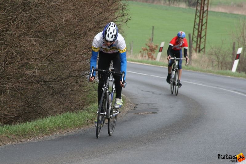 Kerékpárverseny Stop Cukrászda Időfutam Tatabánya kerekparos_idofutam_365.jpg Tatabányai Kerékpár és Triatlon Klub kerékpárversenye: Stop Cukrászda Időfutam Tatabánya, kerekparos_idofutam_365.jpg