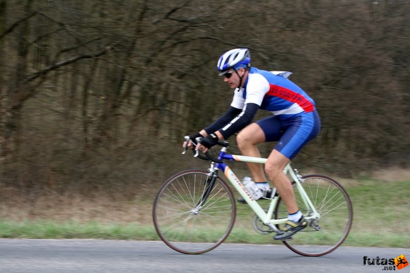 Kerékpárverseny Stop Cukrászda Időfutam Tatabánya kerekparos_idofutam_373.jpg Tatabányai Kerékpár és Triatlon Klub kerékpárversenye: Stop Cukrászda Időfutam Tatabánya, kerekparos_idofutam_373.jpg