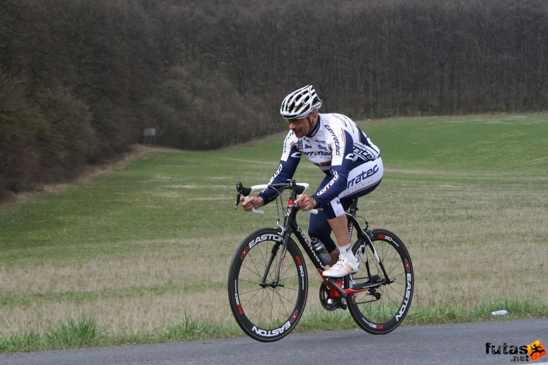 Kerékpárverseny Stop Cukrászda Időfutam Tatabánya kerekparos_idofutam_394.jpg Tatabányai Kerékpár Triatlon Klub kerékpárversenye: Stop Cukrászda Időfutam Tatabánya, Colnago