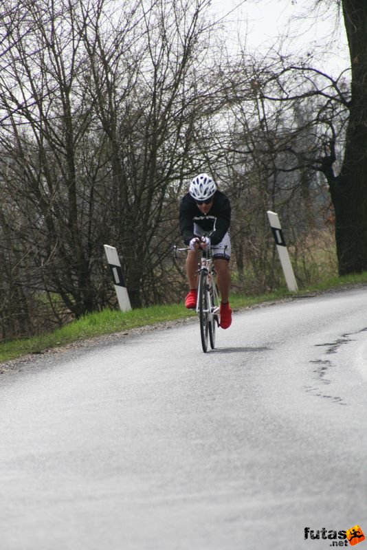 Kerékpárverseny Stop Cukrászda Időfutam Tatabánya kerekparos_idofutam_396.jpg Tatabányai Kerékpár és Triatlon Klub kerékpárversenye: Stop Cukrászda Időfutam Tatabánya, kerekparos_idofutam_396.jpg