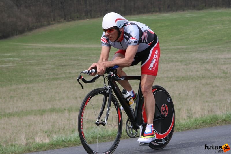 Kerékpárverseny Stop Cukrászda Időfutam Tatabánya kerekparos_idofutam_401.jpg Tatabányai Kerékpár és Triatlon Klub kerékpárversenye: Stop Cukrászda Időfutam Tatabánya, kerekparos_idofutam_401.jpg