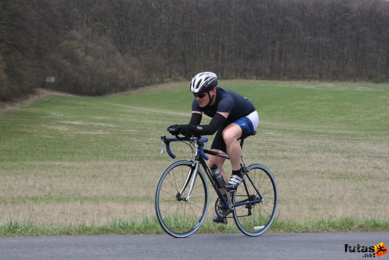 Tatabányai Kerékpár és Triatlon Klub kerékpárversenye: Stop Cukrászda Időfutam Tatabánya, Decathlon országúti kerékpár