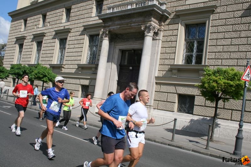 Nike Félmaraton budapesti futóverseny célja a Városligetben, nike_half_marathon_budapest_7093.jpg