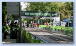 Nike Félmaraton budapesti futóverseny célja a Városligetben Nike Budapest félmaraton célterület lezárva