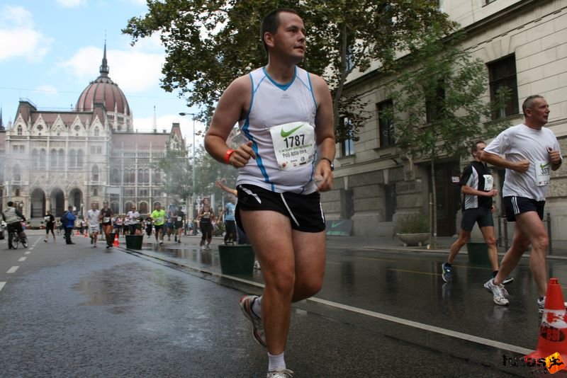 Budapest Half Marathon, Pető Attila Imre, Futóbolondok SE