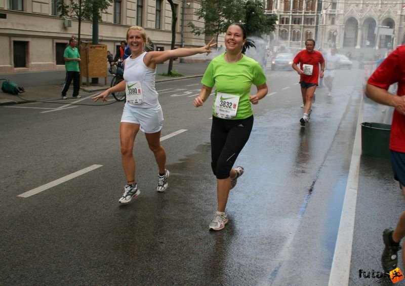 Budapest Half Marathon, Szemán Renáta, Békési Nóra