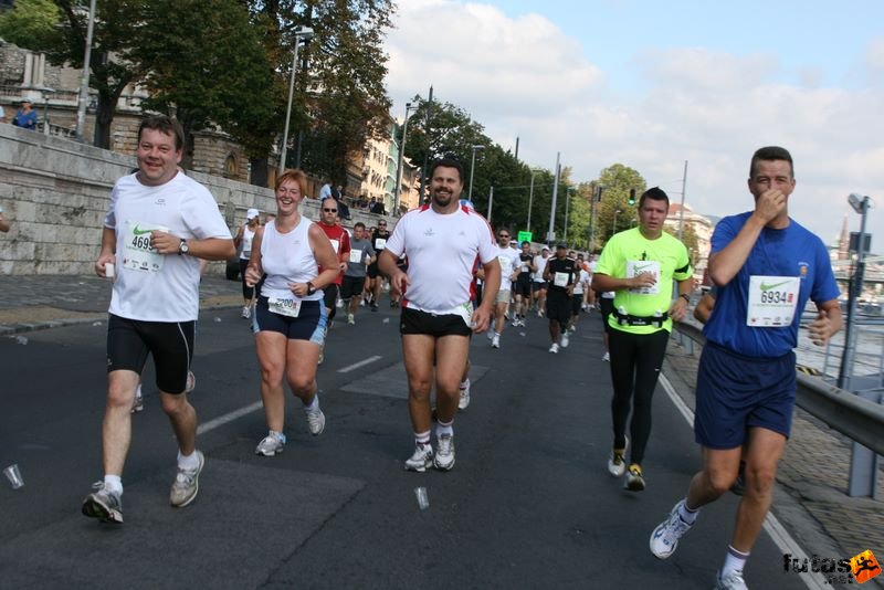 Nike Félmaraton Futás, Bandúr Pál, Tűzoltóság Dány, Tandi és Kókusz