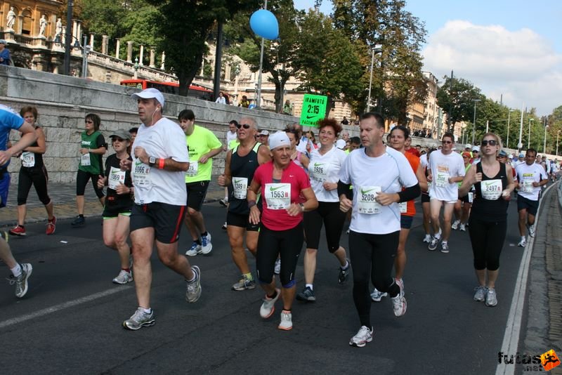 Nike Félmaraton Futás, 2:15-ös iramfutók