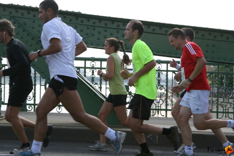 Nike Félmaraton Futás Zolo Nike Félmaraton Futás, Zolo