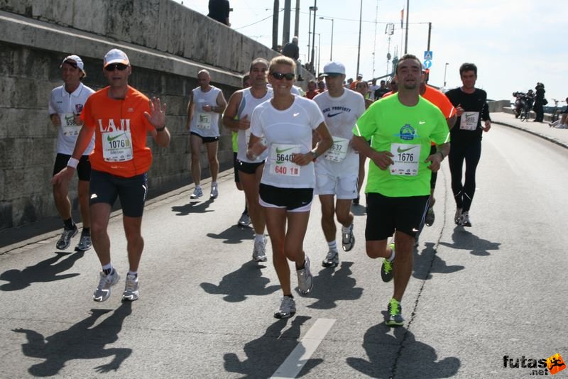 Nike Félmaraton Futás, Szűcs Lajos, Bedő Imola, Sebe Attila Nike Futóklub