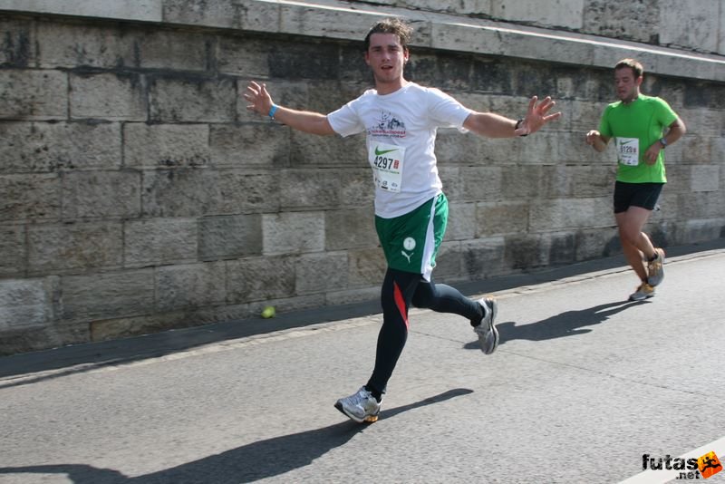 Nike Félmaraton Futás, Józsa László