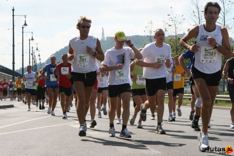 Nike Félmaraton Futás, Szigeti Attila, Bak Antal FuTeam Baja, Jankó András Nokia SE, Bapcsán Zoltán