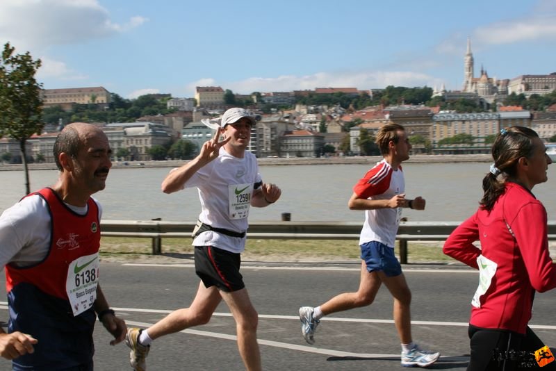 Nike Félmaraton Futás, Oszaczky Géza