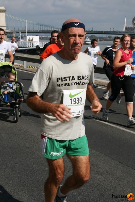 Nike Félmaraton Futóverseny Budapest, Hován István, Pista bácsi NYVSC-Nyíregyháza