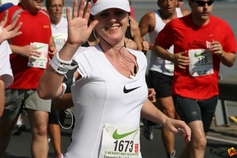 Nike Félmaraton Futóverseny Budapest, Szemerszkiné Dürgő Csilla dr. Eger