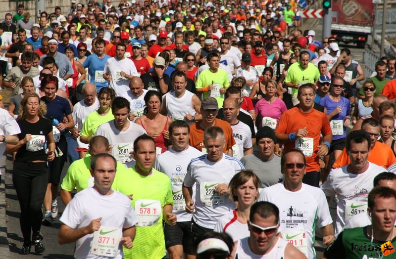 Nike Félmaraton Futóverseny Budapest, futó, futók még több futó