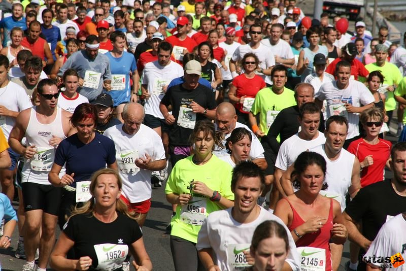 Nike Félmaraton Futóverseny Budapest, félmaratoni futók Nike futók