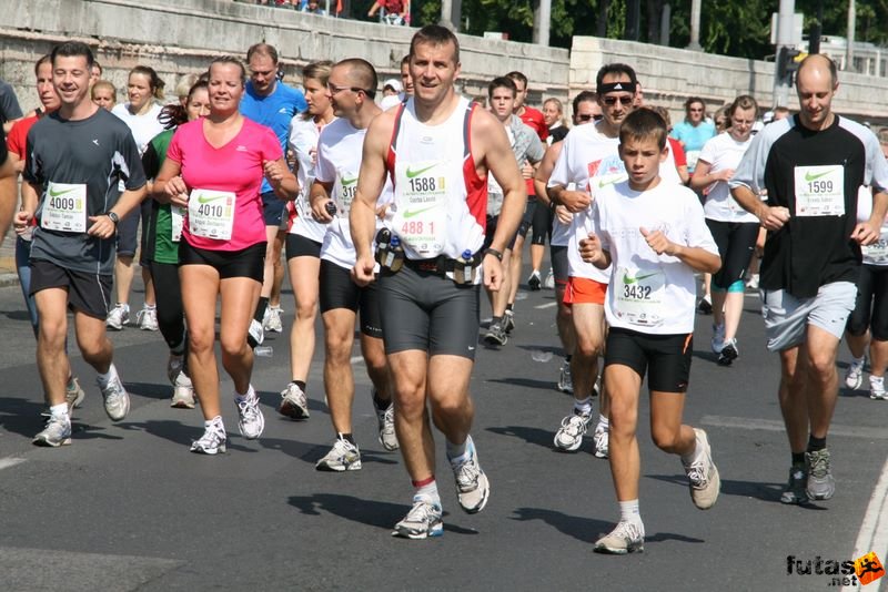 Nike Félmaraton Futóverseny Budapest, Csorba László és Csorba Sámuel Egerből