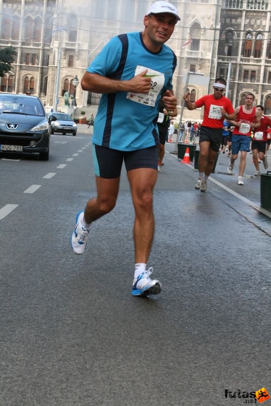 Nike Félmaraton Futóverseny Budapest, Ákos