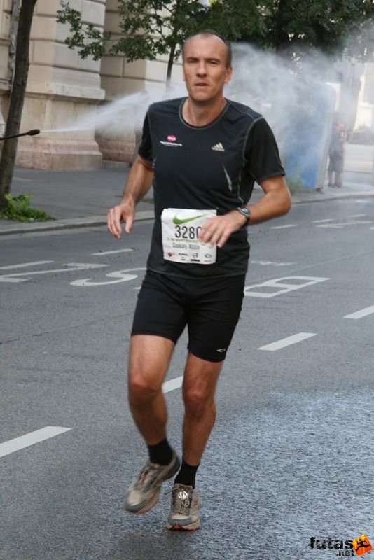 Nike Félmaraton Futóverseny Budapest, Szakály Attila