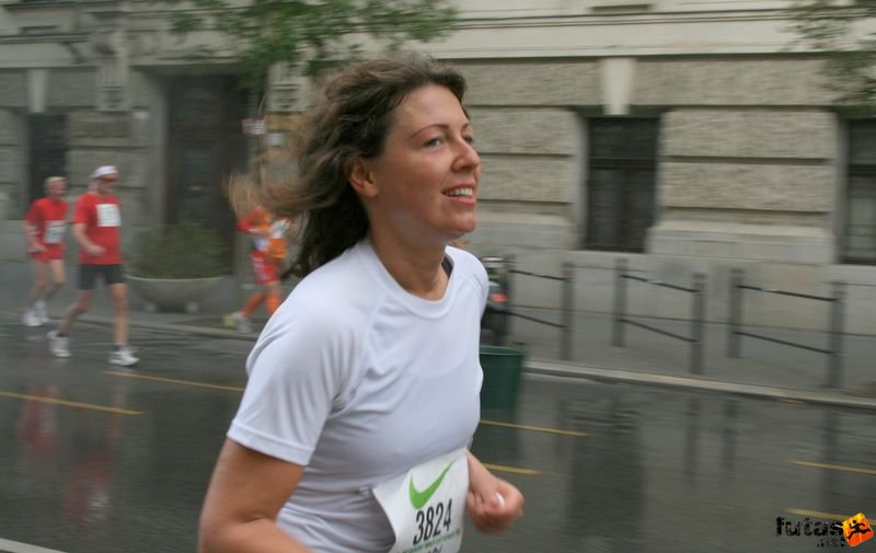 Nike Félmaraton futás Budapest, Závoczky Henrietta, Zalatriatlon Klub