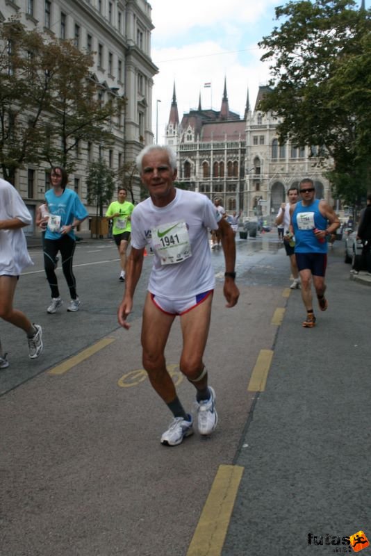 Nike Félmaraton futás Budapest, Tabajdi József, Ganzair AC. Kiskunhalas