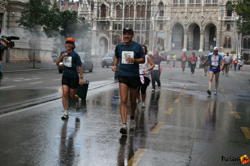 Nike Félmaraton futás Budapest, Jáger Gabriella, Jáger András Kisbajcs