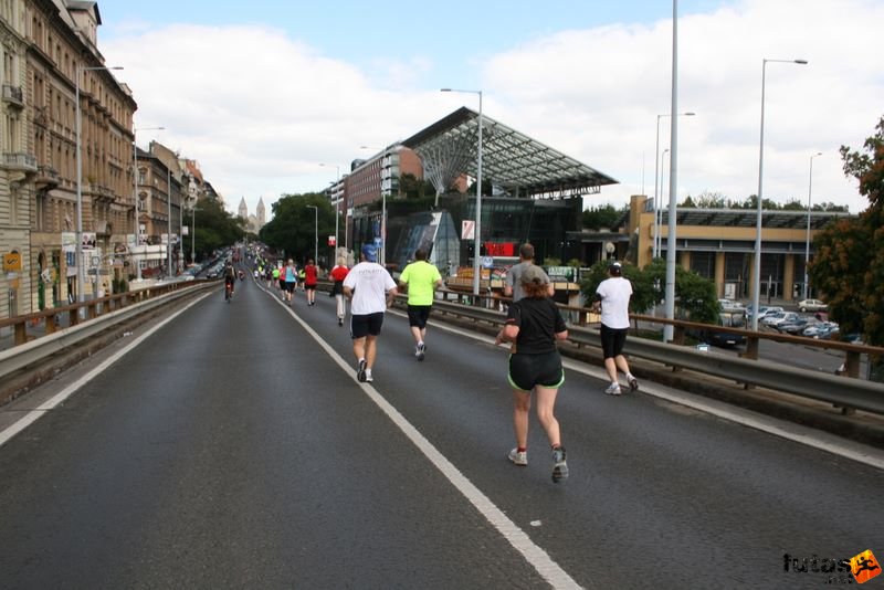 Nike Félmaraton futás Budapest, irány Váci út