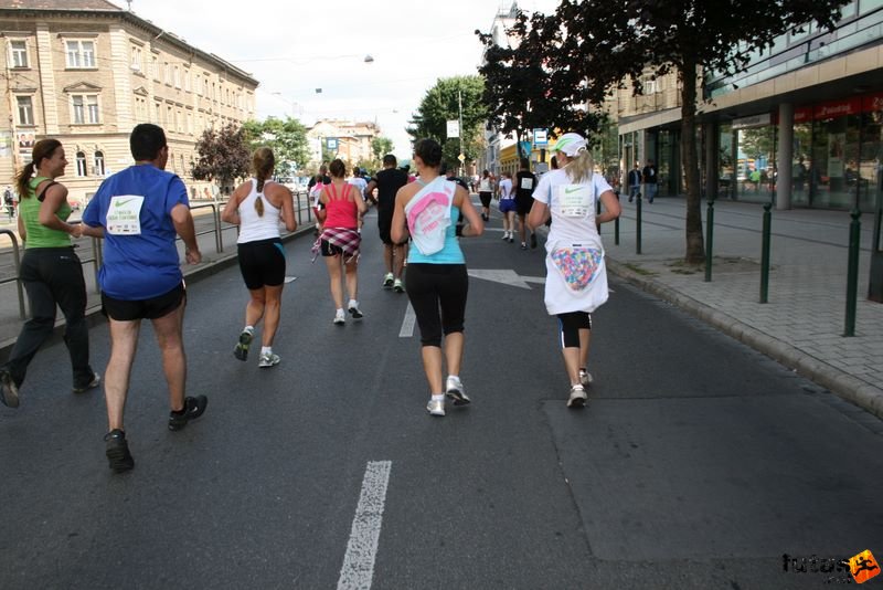 Nike Félmaraton futás Budapest, félmaratoni futók a Lehel utcán