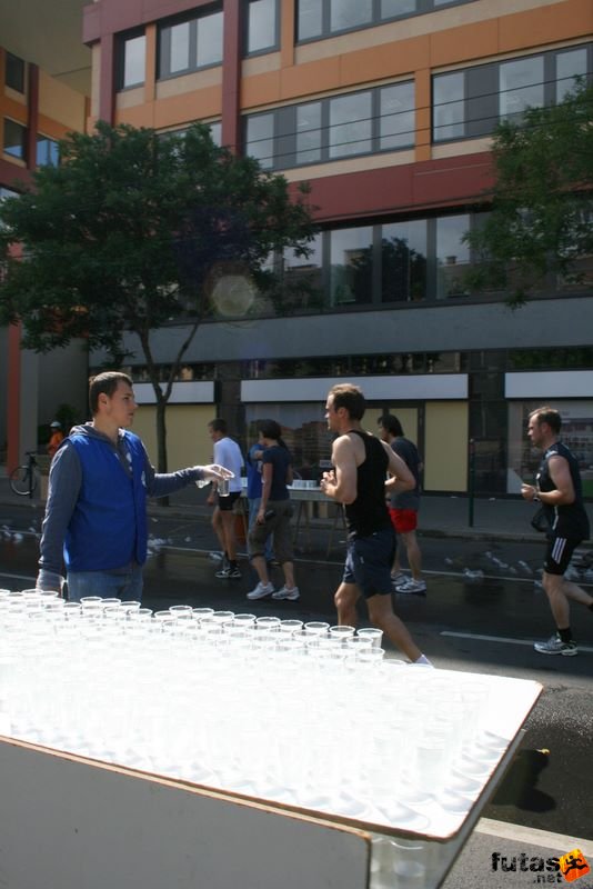 Nike Félmaraton futás Budapest, víz