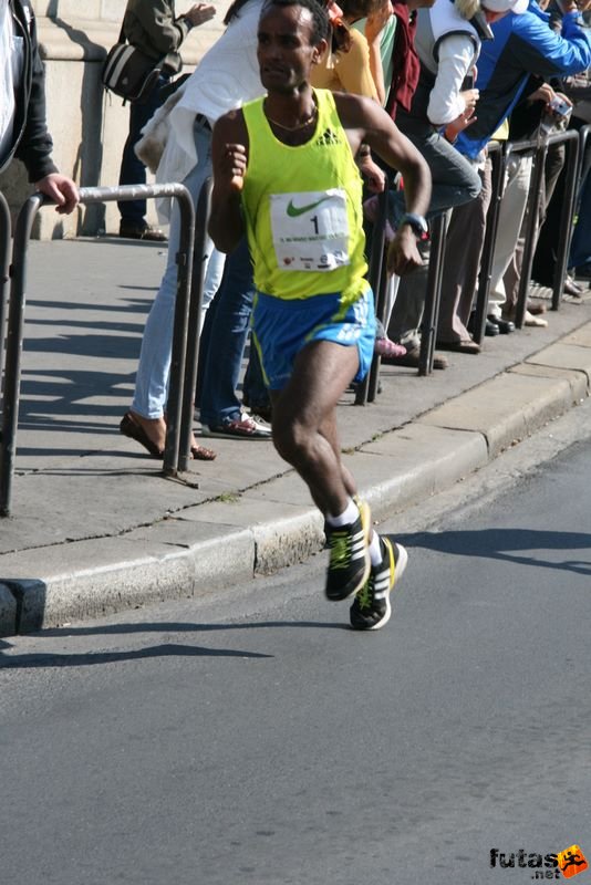 Nike Félmaraton futóverseny, Erkolo Ashenafi